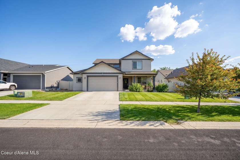 Discover this impressive home at Woodbridge South, offering over - photo 3