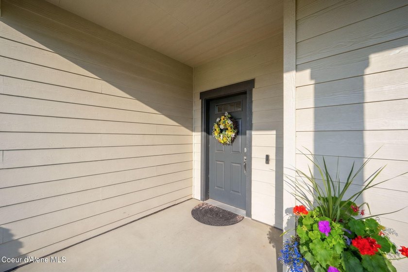 Discover this impressive home at Woodbridge South, offering over - photo 5