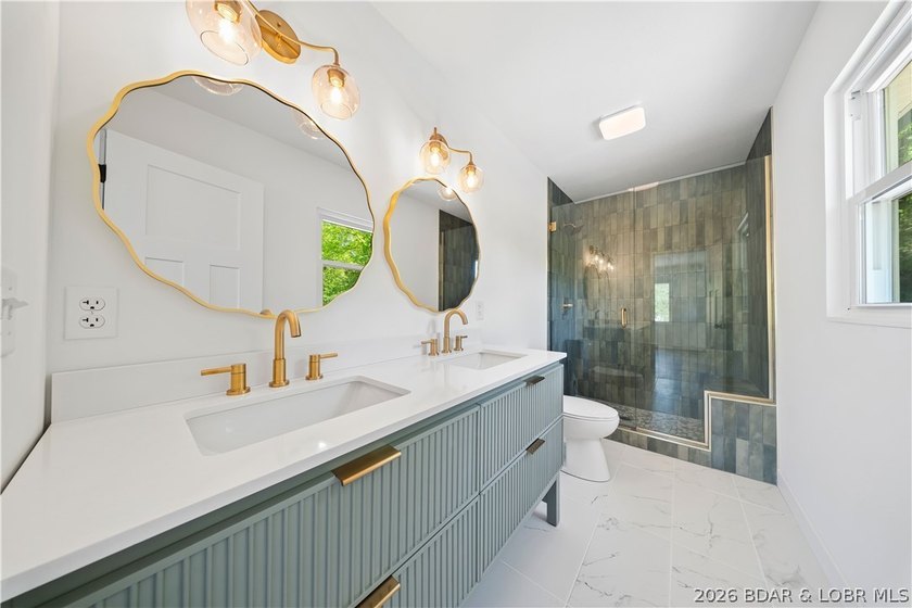 Cove location with 100 feet of lakefront, this beautifully - photo 16