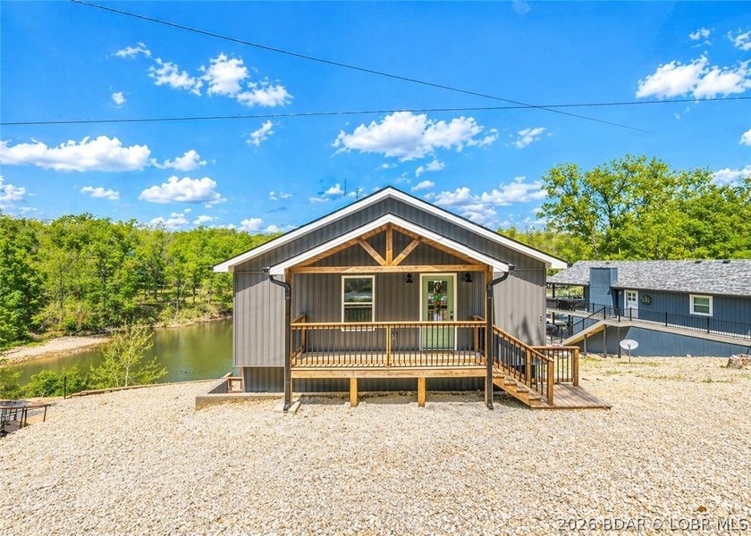 Cove location with 100 feet of lakefront, this beautifully - photo 33