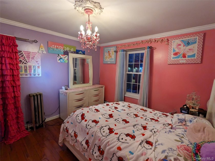 Beautifully Renovated Detached Colonial - This stunning - photo 9