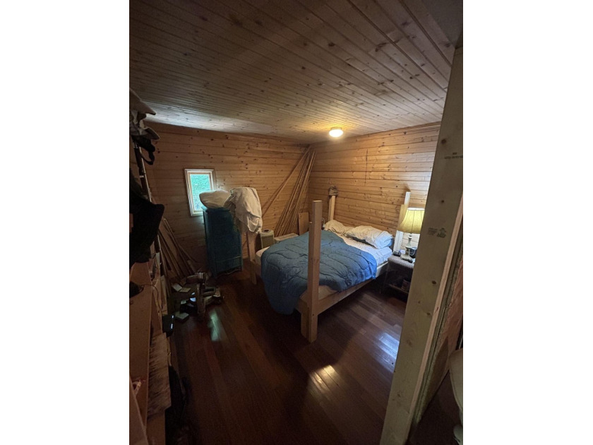 Escape to the serenity of the mountains with this charming cabin - photo 18
