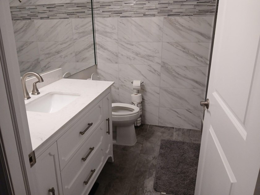 Beautifully upgraded 6th-floor condo in desirable Huntington - photo 24