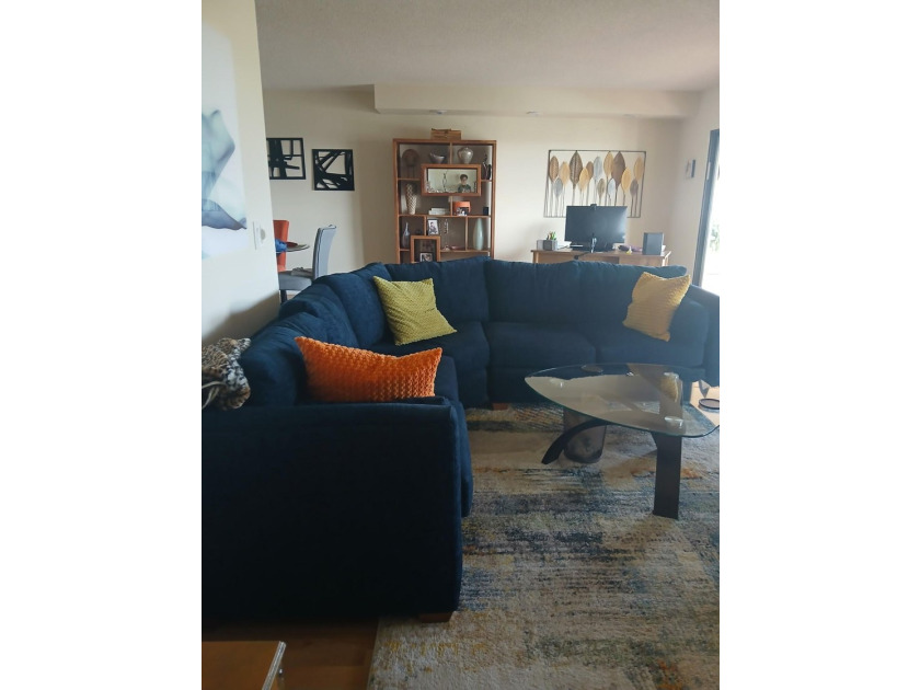 Beautifully upgraded 6th-floor condo in desirable Huntington - photo 27
