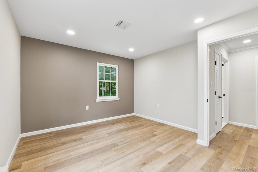 Beautifully Renovated Ranch in the Desirable Leisure Knoll - photo 29