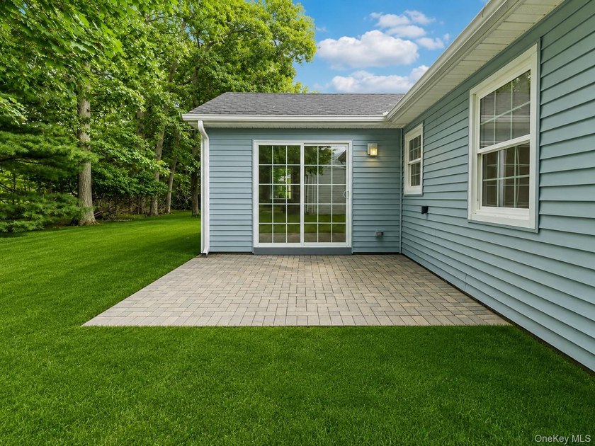 Beautifully Renovated Ranch in the Desirable Leisure Knoll - photo 32