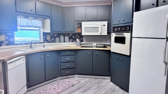 Welcome to Old Bridge Village Community on the Caloosahatchee - photo 5