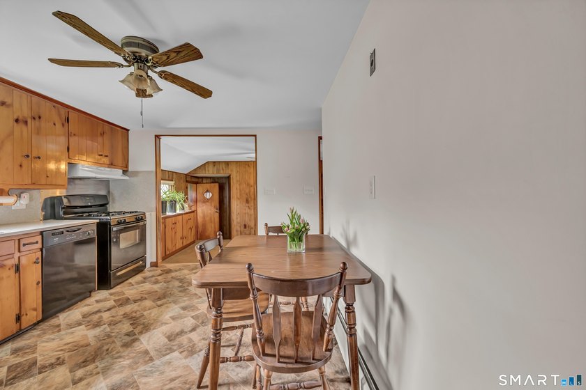 Charming 3 bedroom Cape offering comfortable living space &amp; - photo 9