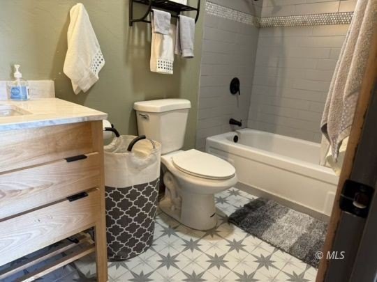 Experience modern living in a peaceful rural setting just - photo 15