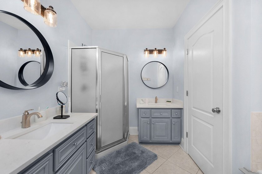 Welcome to an exceptional waterfront residence in the heart of - photo 19