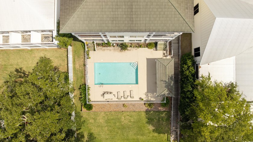 Welcome to an exceptional waterfront residence in the heart of - photo 42