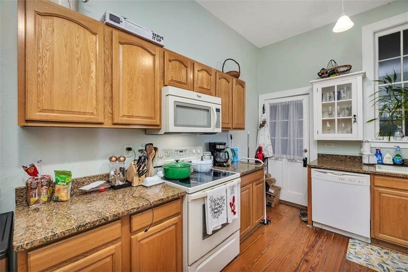 Historic 4-Unit Gem in Brunswick's Beloved Old Town District! - photo 44