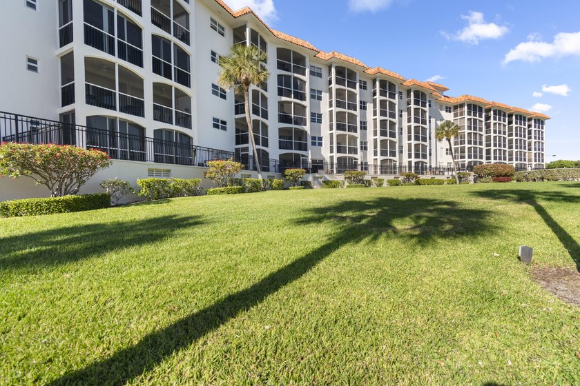 Wake up just steps from the Atlantic in this exquisite 2-bedroom - photo 3