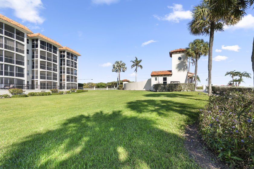 Wake up just steps from the Atlantic in this exquisite 2-bedroom - photo 4