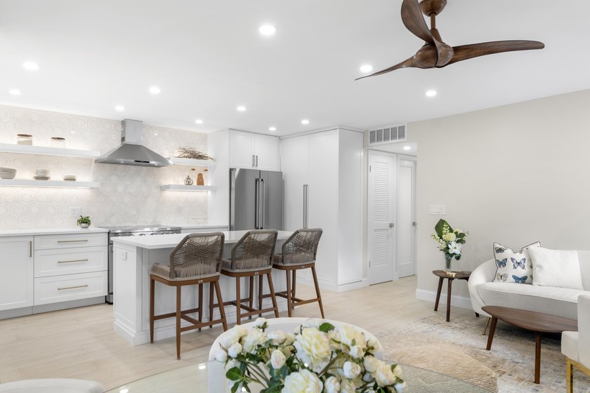 Wake up just steps from the Atlantic in this exquisite 2-bedroom - photo 5