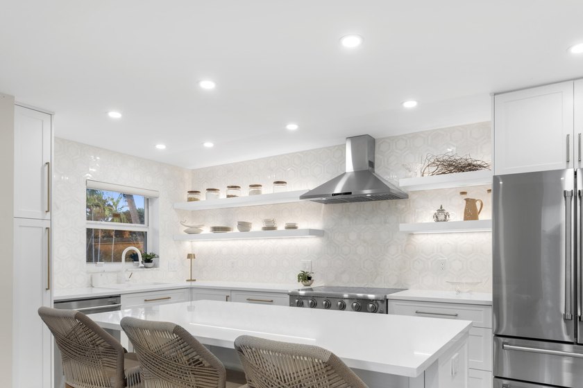 Wake up just steps from the Atlantic in this exquisite 2-bedroom - photo 6
