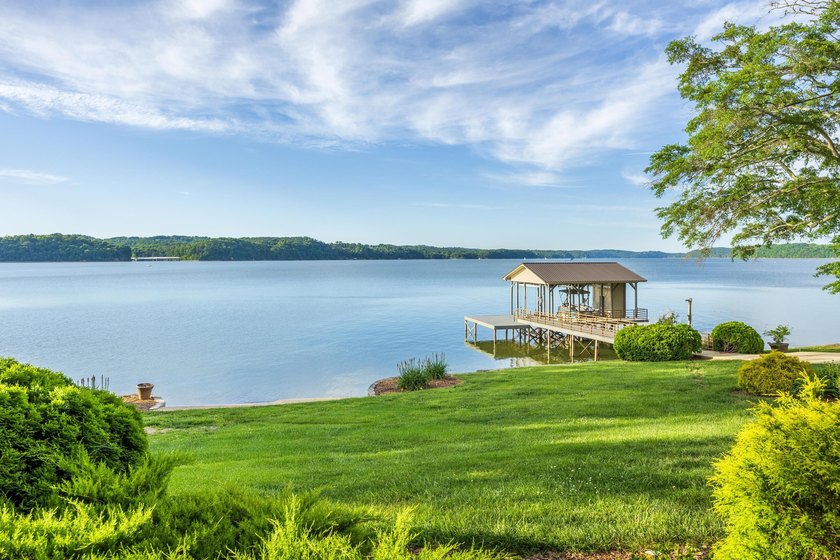 Established on the deep, glistening waters of Chickamauga Lake - photo 21