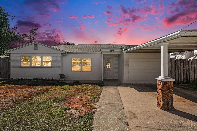This Beautiful property offers a fantastic opportunity for - photo 2
