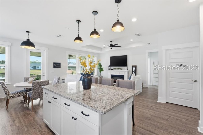 Welcome to this beautifully appointed 2-bedroom, 2-bath plus den - photo 14