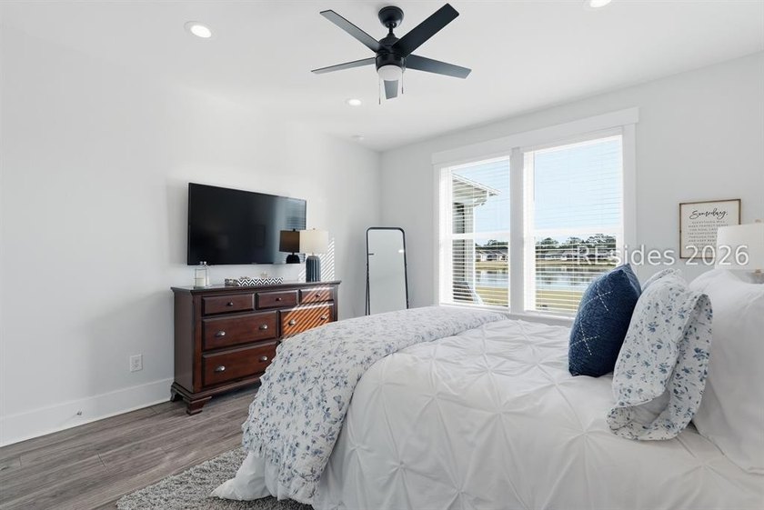Welcome to this beautifully appointed 2-bedroom, 2-bath plus den - photo 19