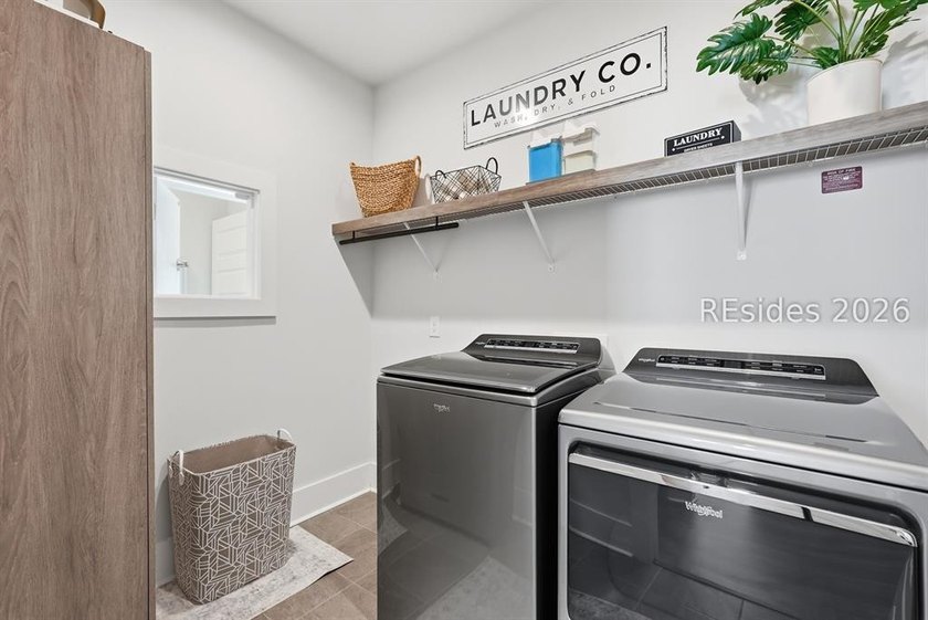 Welcome to this beautifully appointed 2-bedroom, 2-bath plus den - photo 28