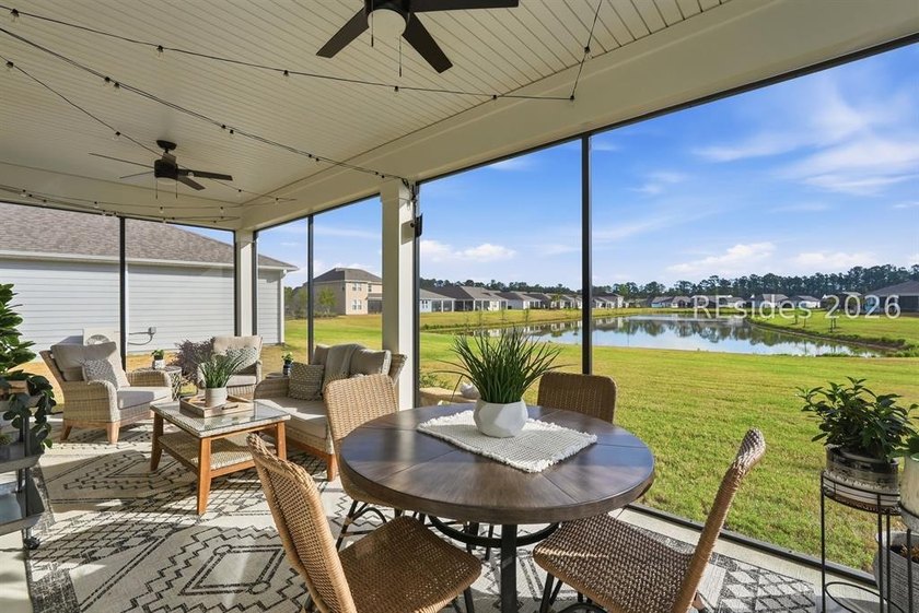 Welcome to this beautifully appointed 2-bedroom, 2-bath plus den - photo 29