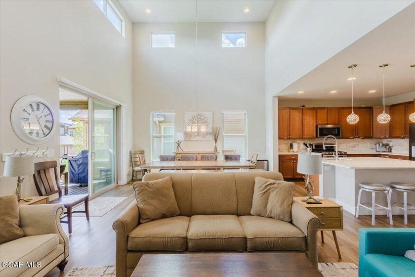Welcome home to your fully furnished mountain escape located on - photo 22
