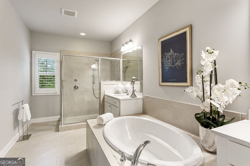 Welcome to 3796 Huger Pl SE, where thoughtful design meets - photo 31