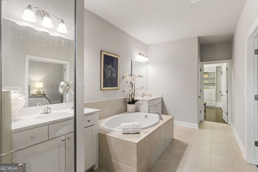 Welcome to 3796 Huger Pl SE, where thoughtful design meets - photo 32