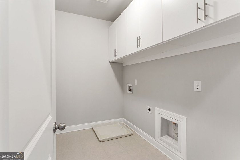 Welcome to 3796 Huger Pl SE, where thoughtful design meets - photo 36
