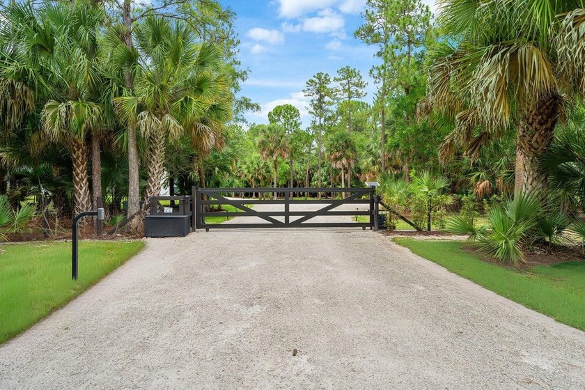 Experience the perfect blend of luxury, privacy, and modern - photo 41