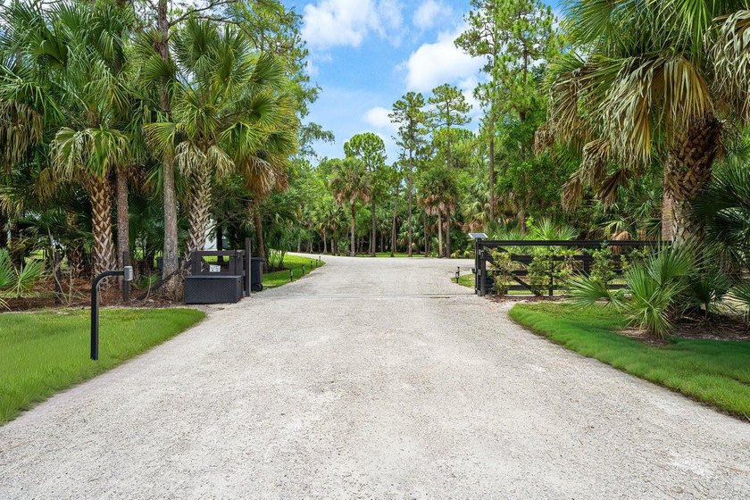Experience the perfect blend of luxury, privacy, and modern - photo 42