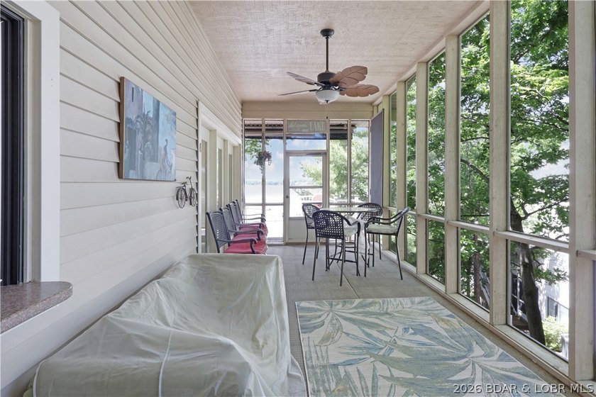 Welcome to 55 Point Hickory Ct. in beautiful Four Seasons, MO! - photo 25