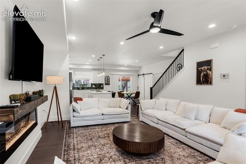 Experience the perfect blend of modern luxury and Colorado's - photo 11
