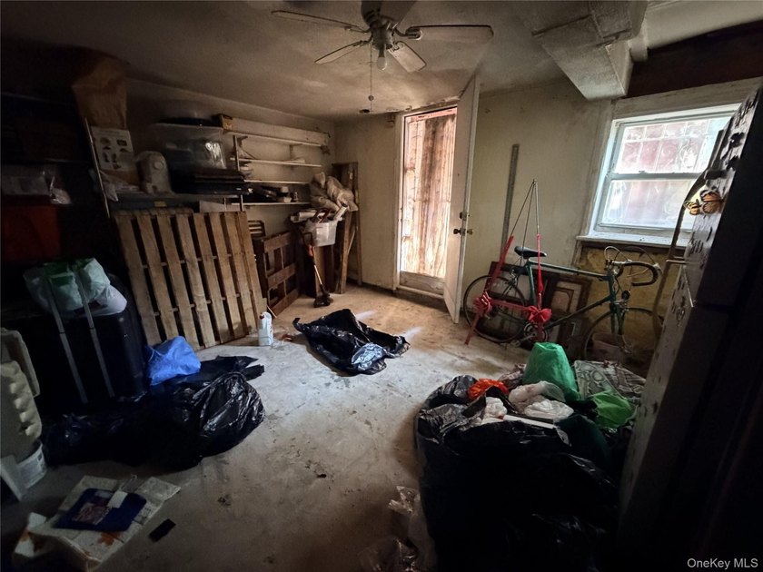 Attention renovators, investors, and end users with vision - photo 15