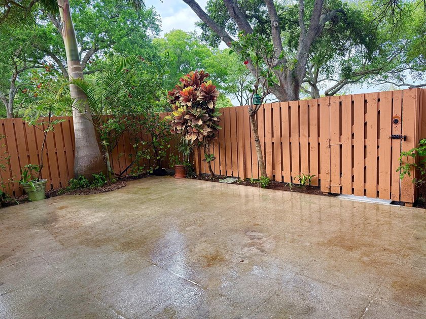 Beautifully renovated townhome, updated top to bottom, with - photo 21