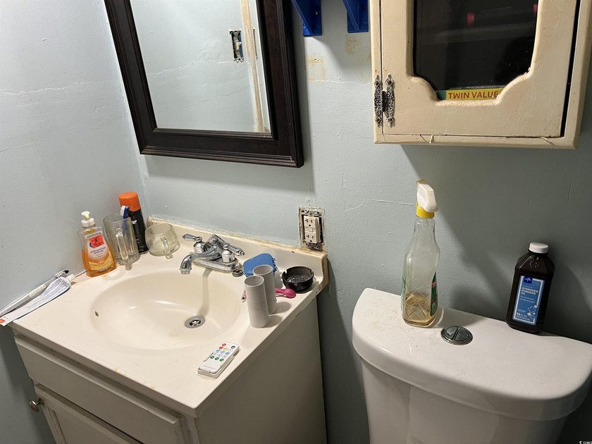 Quiet Living at it's Best! 2Bed/ 1Bath Home in Riverbanks close - photo 12