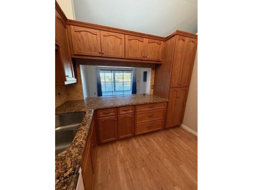 Located in the gated community of Independence Bay in Deerfield - photo 5