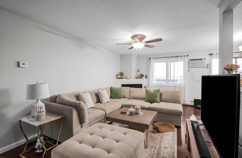 Stylish and move-in ready with a bright, open layout designed - photo 10
