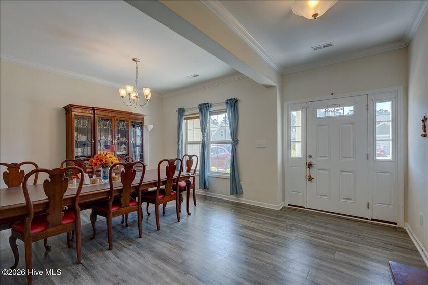 Looking for a spacious home to accommodate many lifestyles. This - photo 4