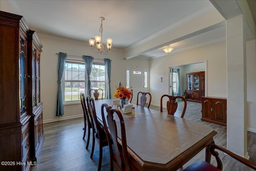 Looking for a spacious home to accommodate many lifestyles. This - photo 5