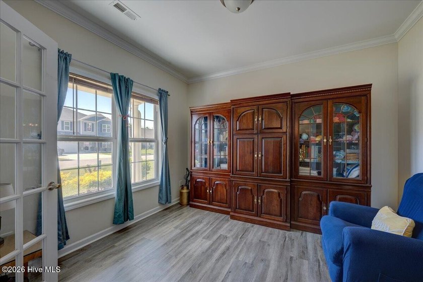 Looking for a spacious home to accommodate many lifestyles. This - photo 6