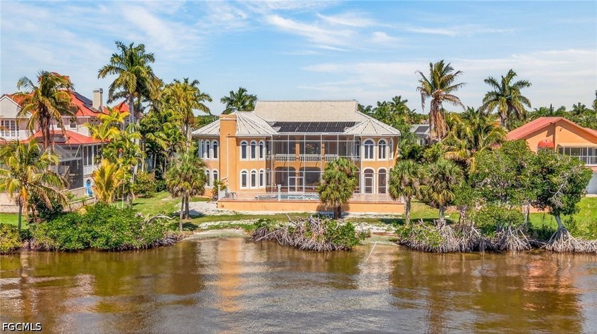 Welcome to an extraordinary, one-of-a-kind estate nestled within - photo 22