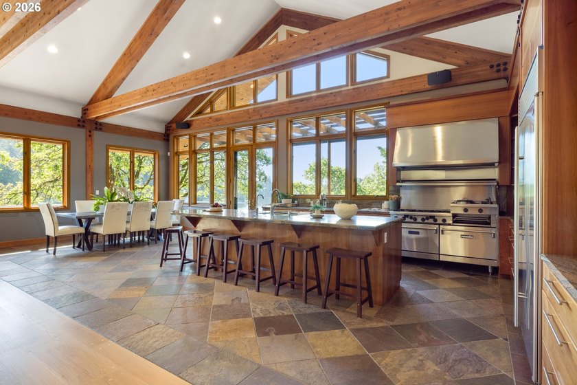 Extraordinary gated Willamette River estate on 1.56 private - photo 8