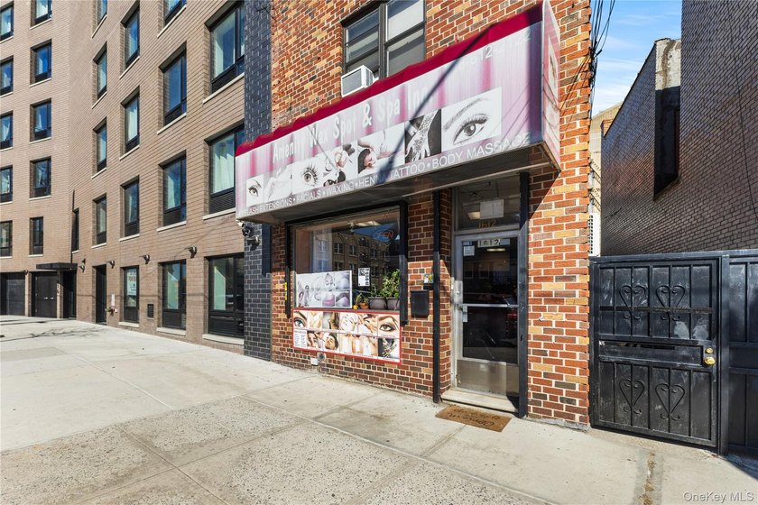 Turnkey Beauty Salon for Sale - Prime Bronx Location Exceptional - photo 3