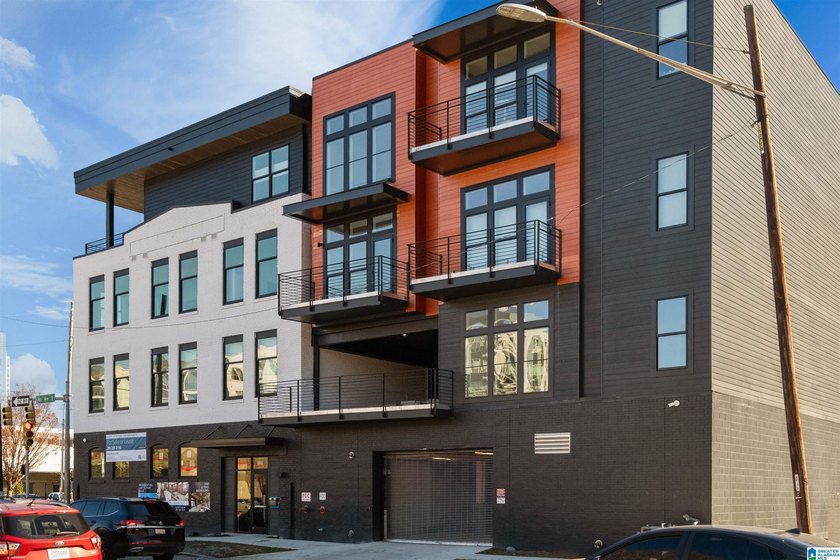 Experience elevated downtown living at Macaroni Lofts in the - photo 33