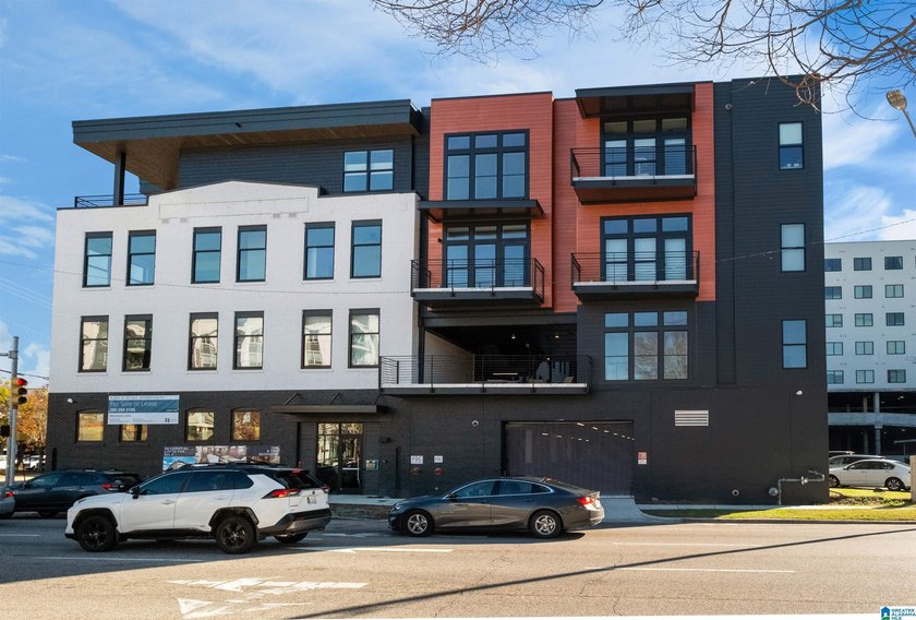 Experience elevated downtown living at Macaroni Lofts in the - photo 43