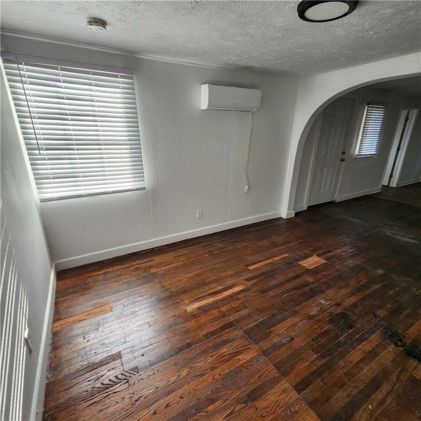 Three free standing efficiency apartments with kitchenettes - photo 3