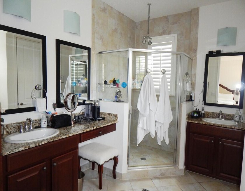 LARGEST 2 Story END Unit Townhse-3Bd/2.5Ba/2CarGar+LOFT/2161sf - photo 13
