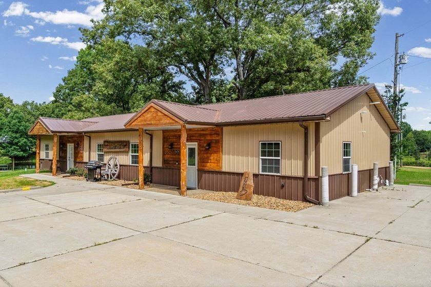 Rare opportunity to own a fully furnished duplex on - photo 4